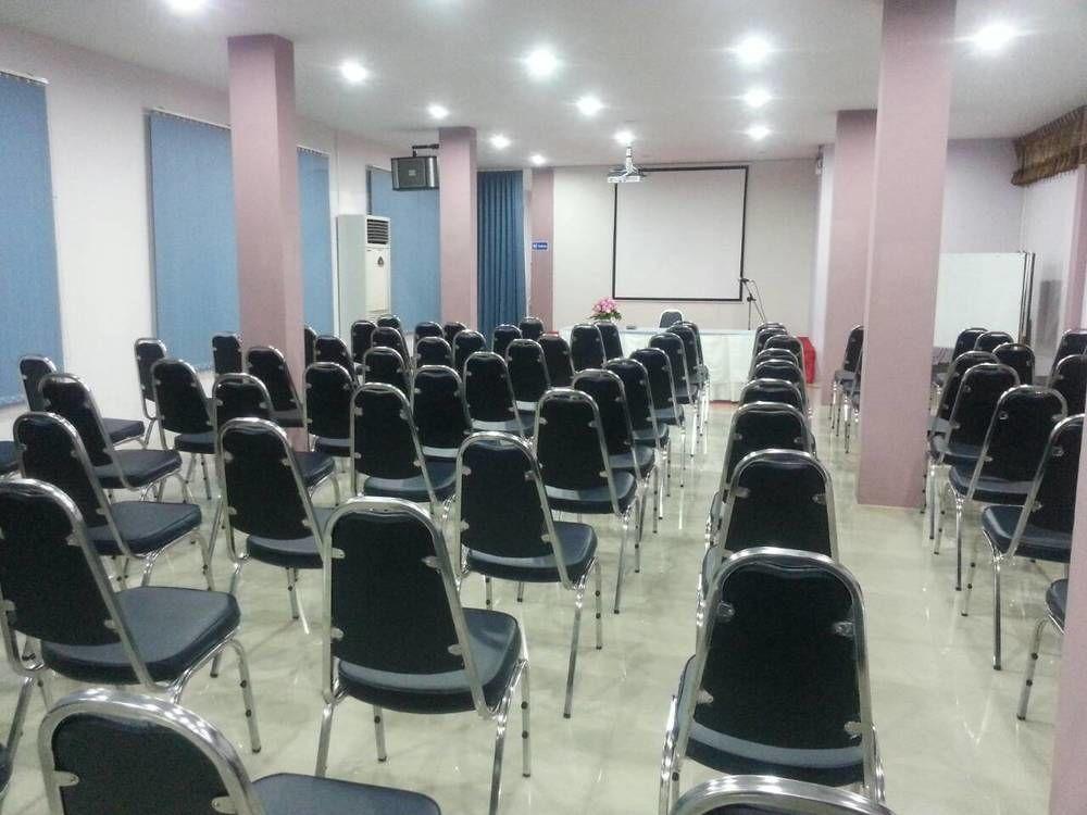 فندق نا تشايديج سوراثاني المظهر الخارجي الصورة